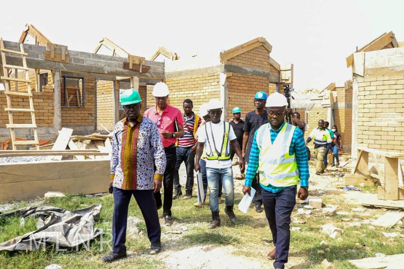Project Architect on Site With Team Membres project image